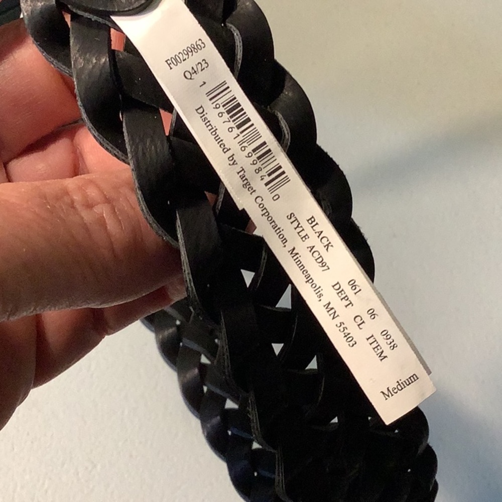Universal Thread black braided vegan leather belt, size medium NWT - Picture 5 of 6